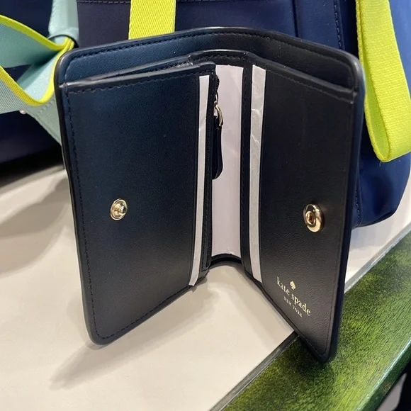 Kate Spade Madison Small Bifold Wallet
Black
NWT - Picture 15 of 16